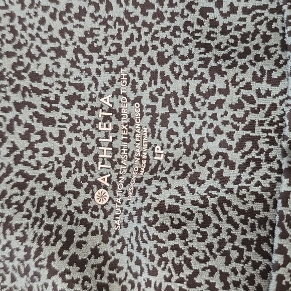 Athleta Salutation Stash II Textured Tight L Petite Micro Cheetah Blue Navy - Picture 6 of 8